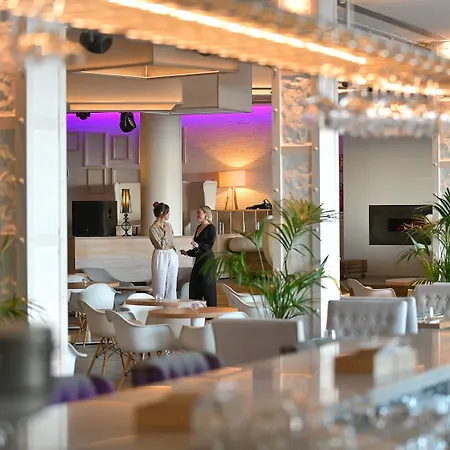 Amare - Adults Only Recommended Μαρμπέλλα